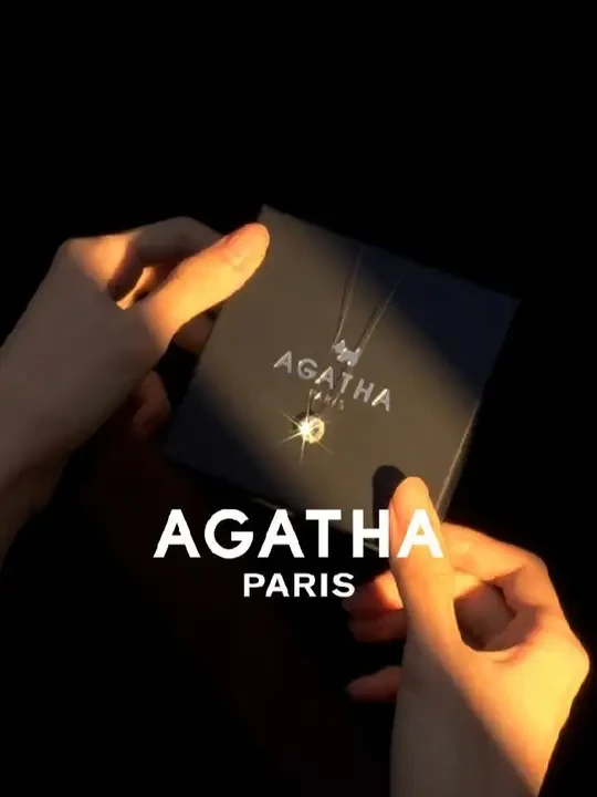 吹爆这条人鱼之泪！这么闪是认真的吗？真滴拯救我一整个秋冬！仙女就是越闪越爱！#这个项链我好喜欢  #仪式感  #首饰分享  #仙女必备  #戴出了高级感