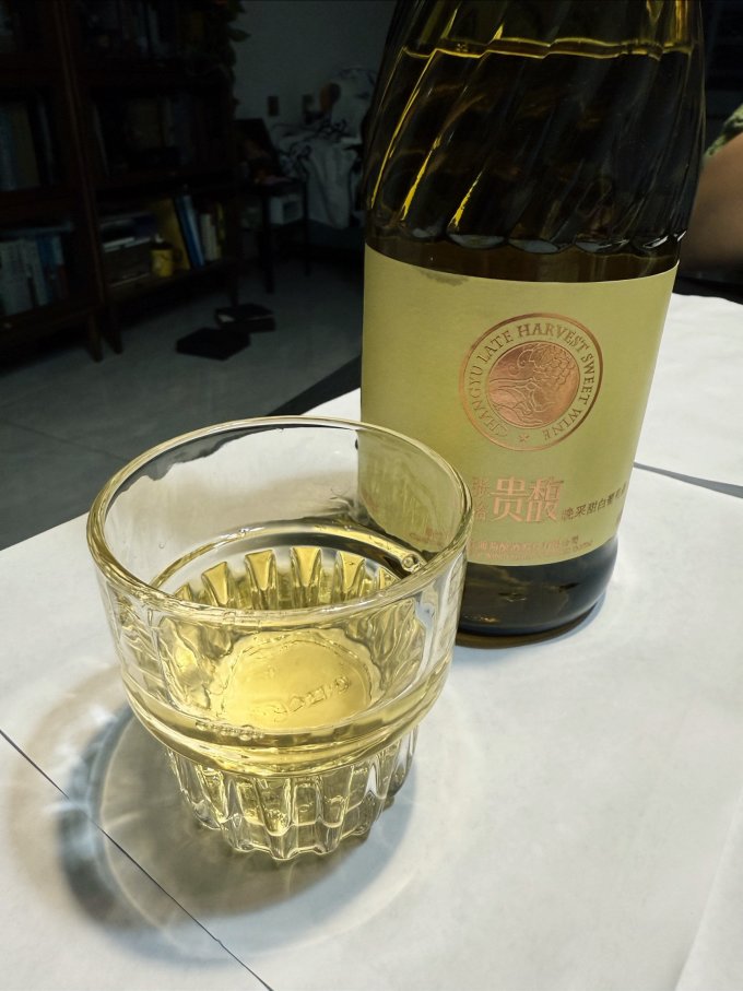 张裕白葡萄酒
