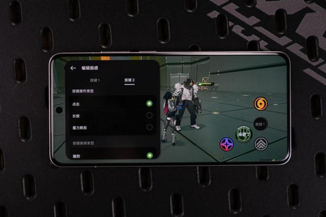 真我GT7 Pro竞速版：顶级性能与长续航的游戏利器