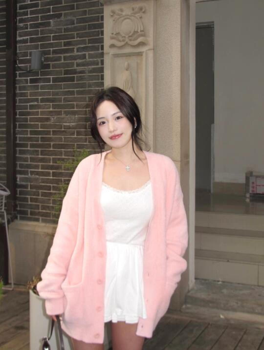 韩系淡彩氛围感穿搭指南:细节打造优雅魅力