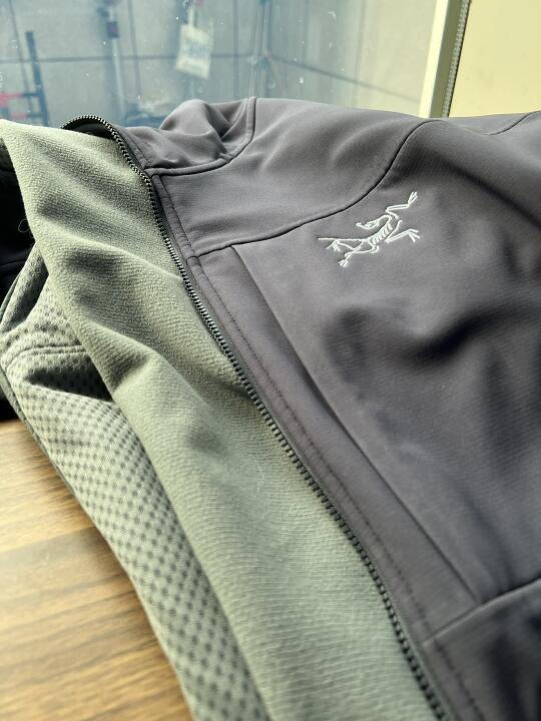Gamma MX Jacket:户外与都市通勤的多面手之选