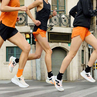 New Balance「FuelCell Hot Mango」跑鞋正式发布！
