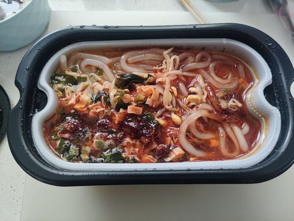 买了个自加热土豆粉，可以随时随地嗦粉了，懒人必备！