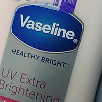 Vaseline凡士林烟酰胺身体乳，我的肌肤焕亮秘密