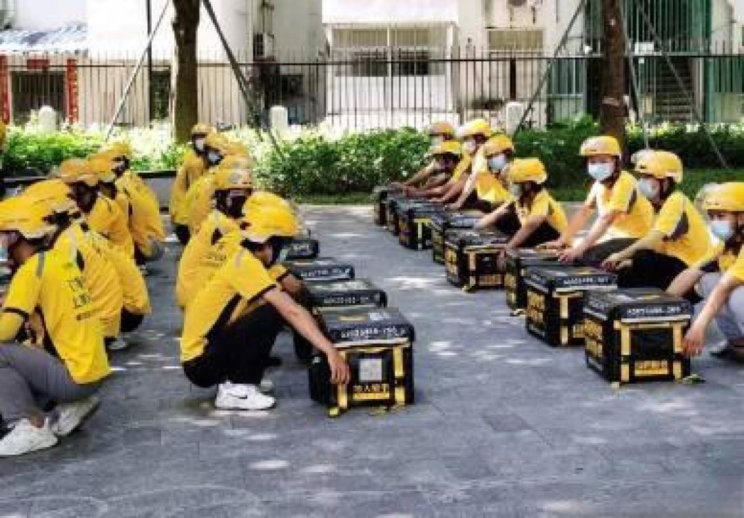 美团京东2025骑手社保计划:企业成本高涨,配送费或受影响