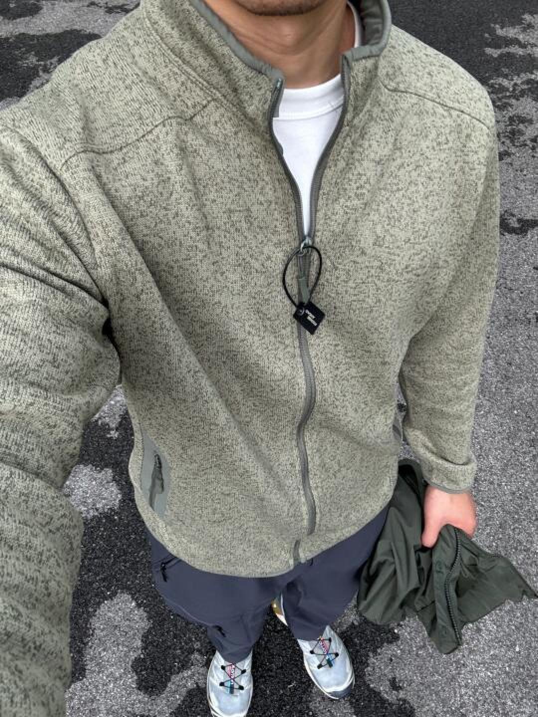高性价比早秋男生穿搭：平替抓绒衣推荐