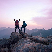 登山，拥抱春日山林