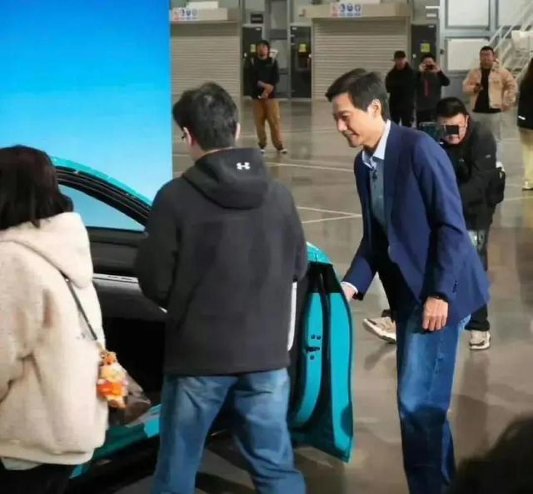 小米汽车换血提速,雷军亲掌产能质量大局