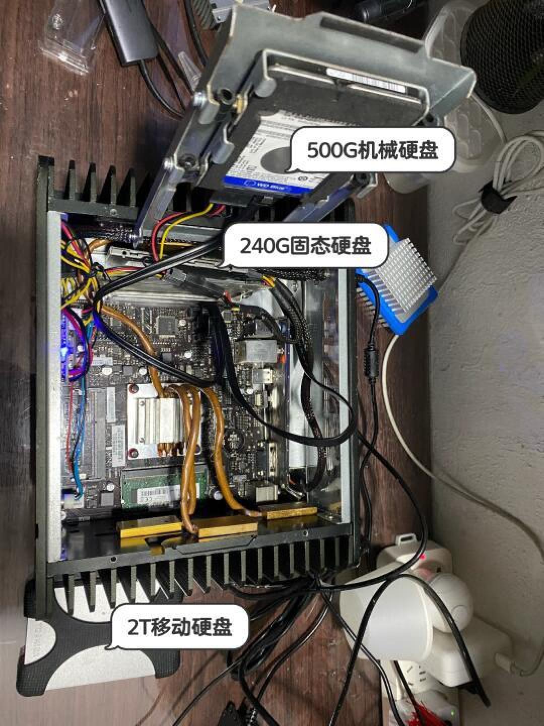 小预算自组高性价比飞牛NAS通用硬件指南