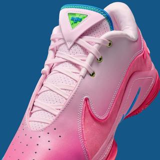 从 “I Promise” 学校走出的战靴：Nike LeBron XXII 凭什么 C 位出道？