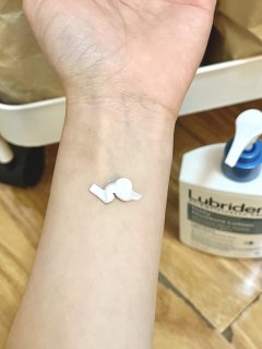 《救命！我好像误入了身体乳搓泥修罗场…但保湿强到离谱啊啊啊》
