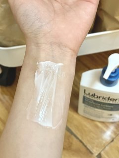 《救命！我好像误入了身体乳搓泥修罗场…但保湿强到离谱啊啊啊》