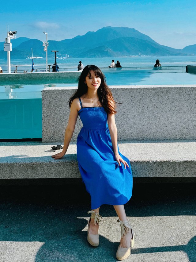 H&M吊带裙测| 解锁多巴胺度假神器+通勤救场王？