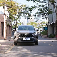 丰田RAV4荣放深度评测：外观、内饰、驾驶体验及经济性全解析