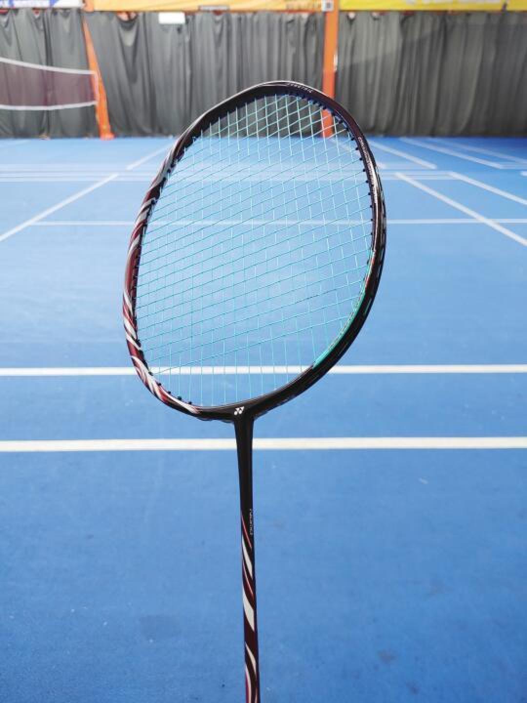 尤尼克斯天斧100ZZ:高级球员的进攻利器体验与评测