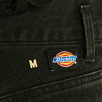 Dickies 携手 MUVEIL 推出合作系列，三款单品演绎别样风格~