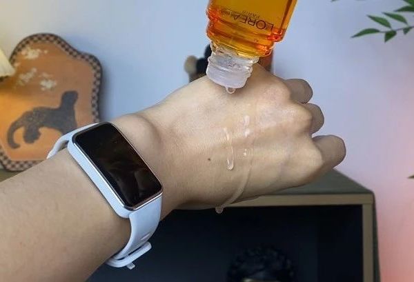 实测286，欧莱雅小蜜罐精粹水，黏但保湿不错！