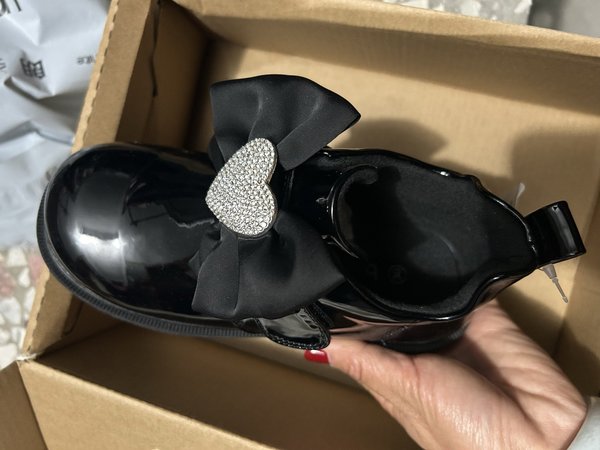 买到的最美好物必须有这双巴拉巴拉的女童靴子，公主范十足