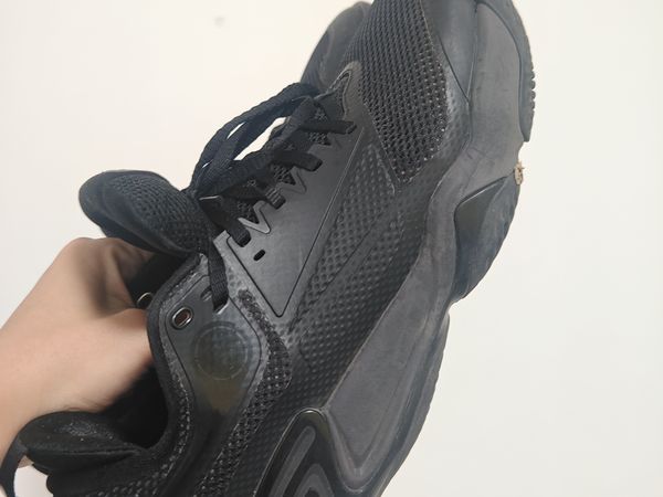 低坡差，宽鞋楦的极客鞋谈牛蹄篮球鞋