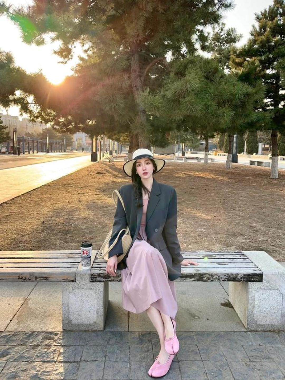 早春少女感穿搭指南:色彩活力与多样风格完美结合