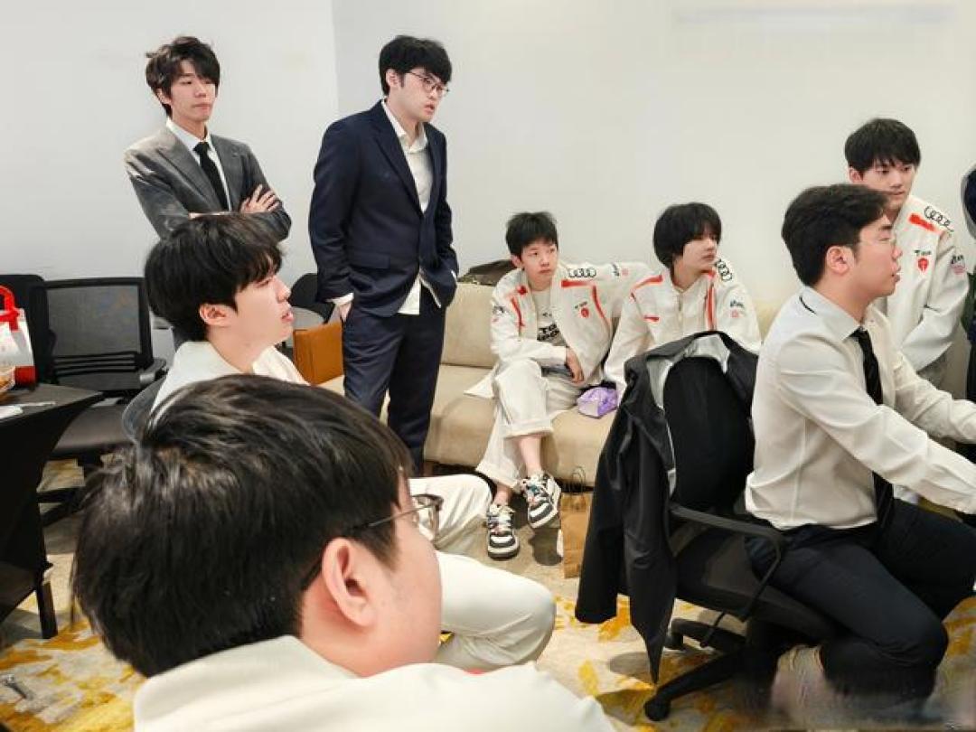 TES击败JDG晋级LPL决赛:逆转局势展现强大团队实力