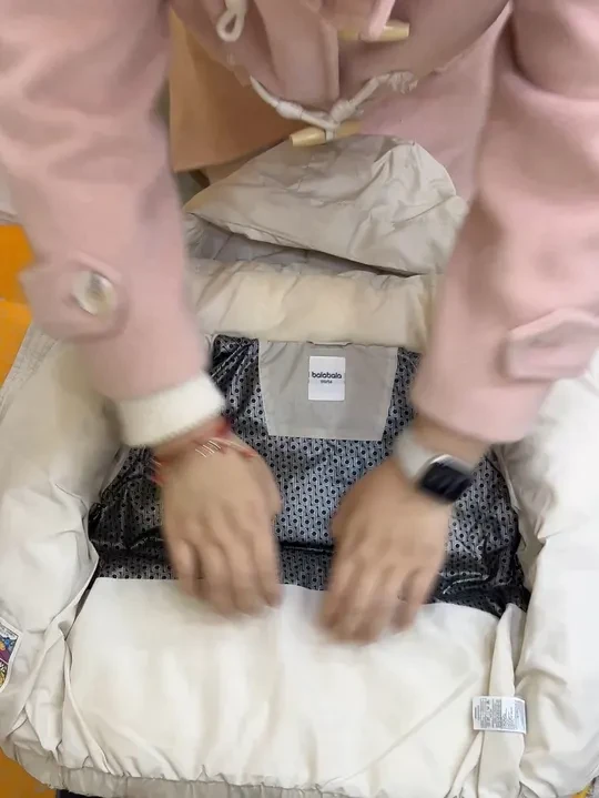 哇！ 亲子装银离子羽绒服，大降价！活动直播中~妈妈们快来~ #反季羽绒服#保暖又好看#高品质羽绒服#儿童羽绒服#巴拉巴拉