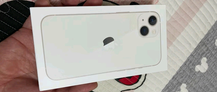 Apple iPhone 13星光色：5G时代的璀璨明珠，双卡双待的智选之作