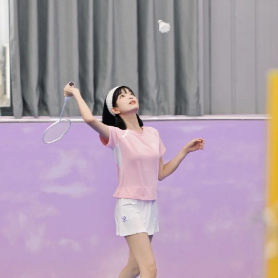 女生羽毛球拍推荐，小众高颜值来袭！