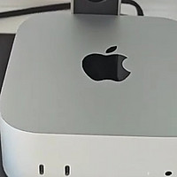 苹果2024款Mac mini M4银色迷你主机：性能与便携的完美融合