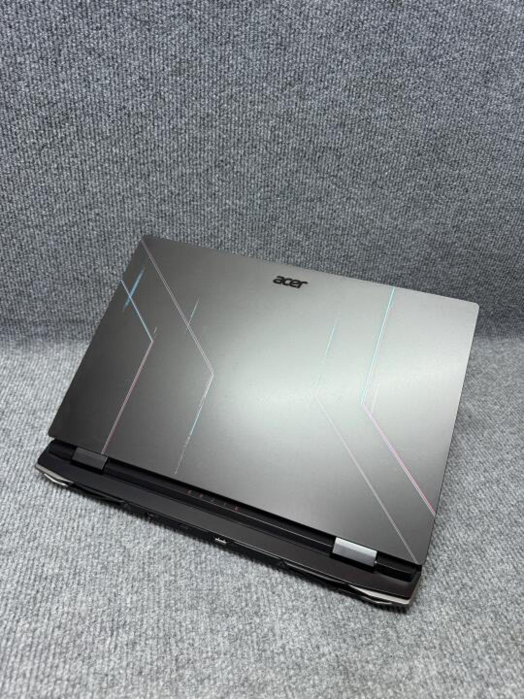宏碁暗影骑士·擎7S:第二代酷睿Ultra版游戏与创作的强劲利器