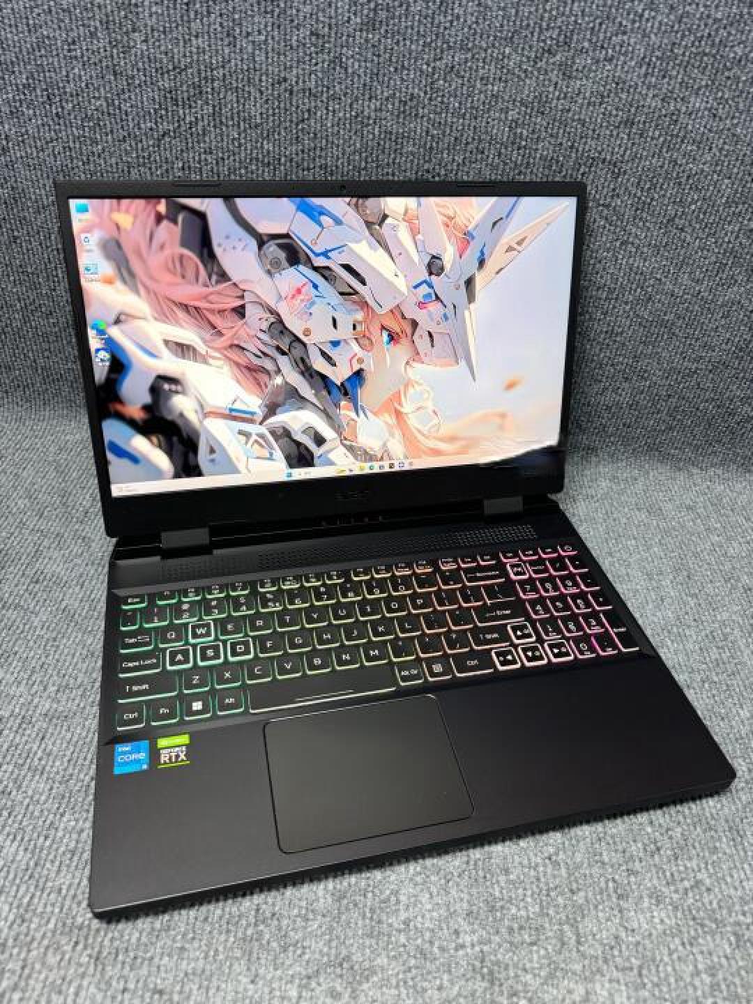 宏碁暗影骑士·擎7S:第二代酷睿Ultra版游戏与创作的强劲利器