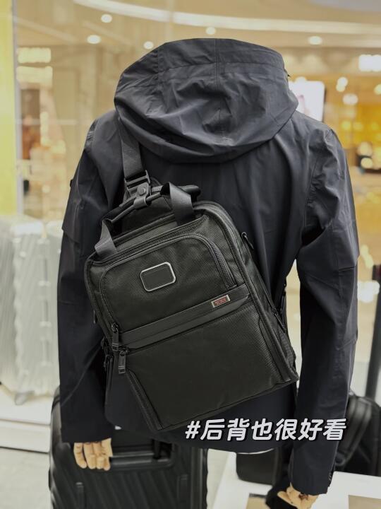 TUMI斜挎包｜一包搞定所有场合的神器💼