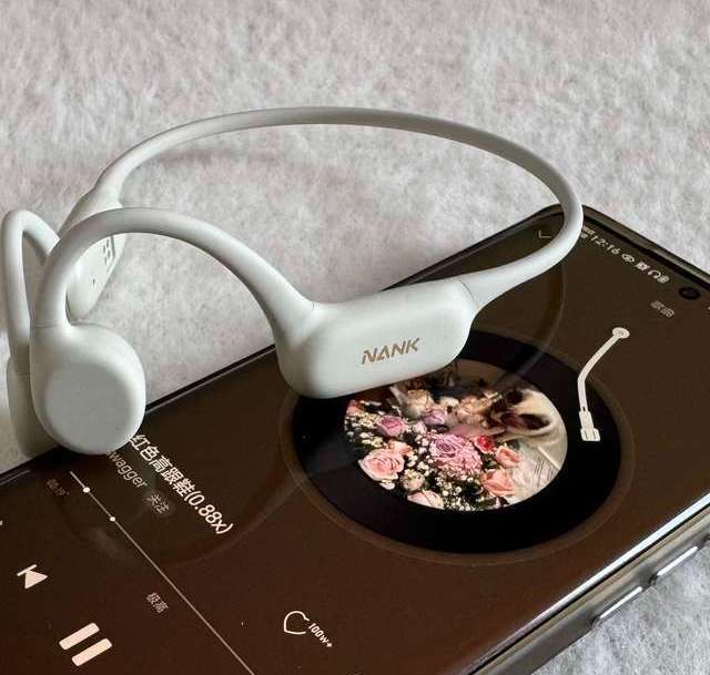 南卡Runner 4骨传导耳机,千元级运动耳机体验，游泳跑步全能！