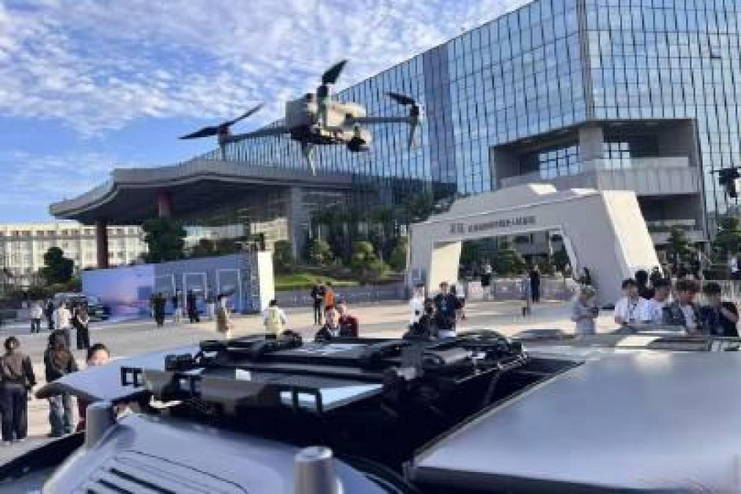 比亚迪全系搭载灵鸢无人机系统，开启智能出行新时代