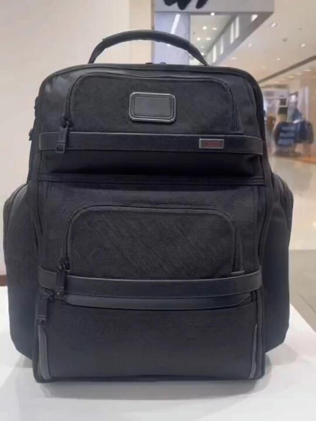 高端体验:TUMI-ARRIVE系列奢华商务双肩包全面解析