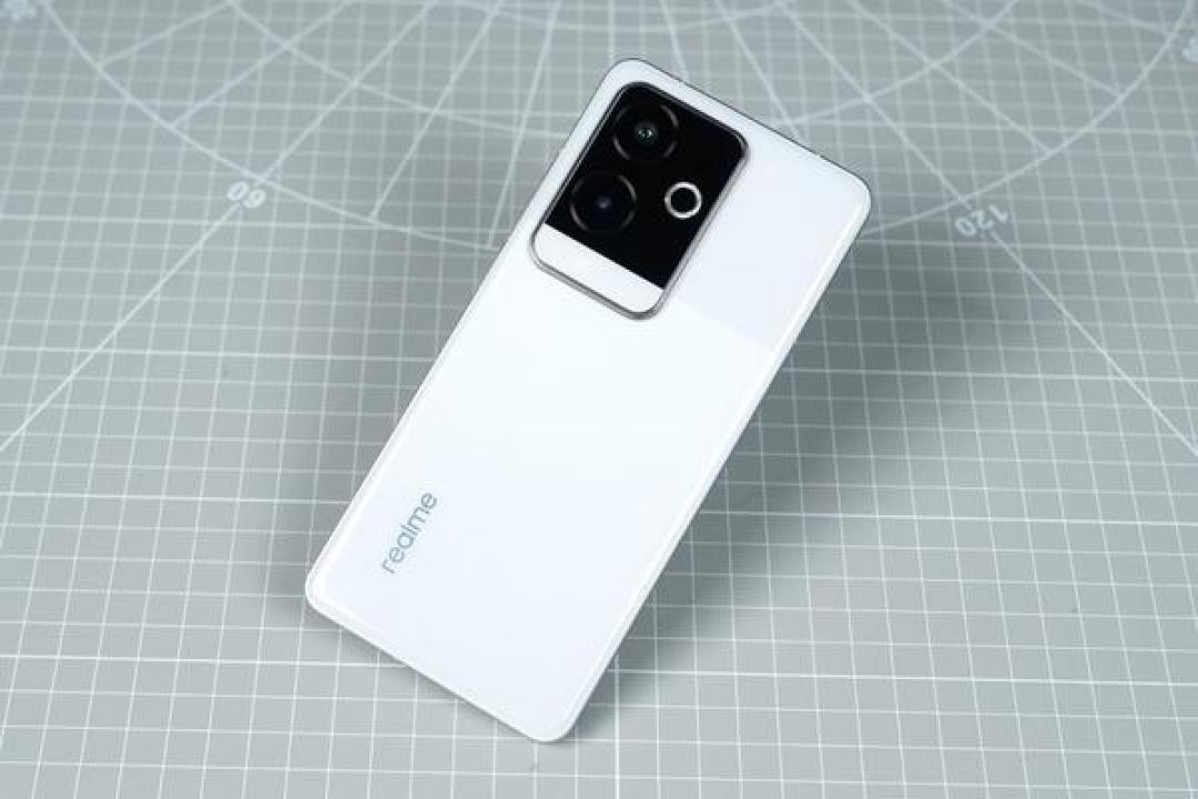 realme GT6性价比大揭秘:突破性能与续航极限的全能手机