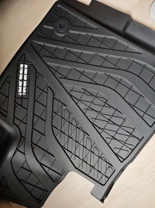 固特异TPE汽车脚垫小米SU7专享套装——品质之选，尊享舒适