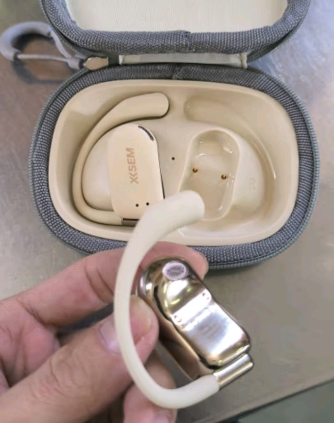 西圣蓝牙耳机