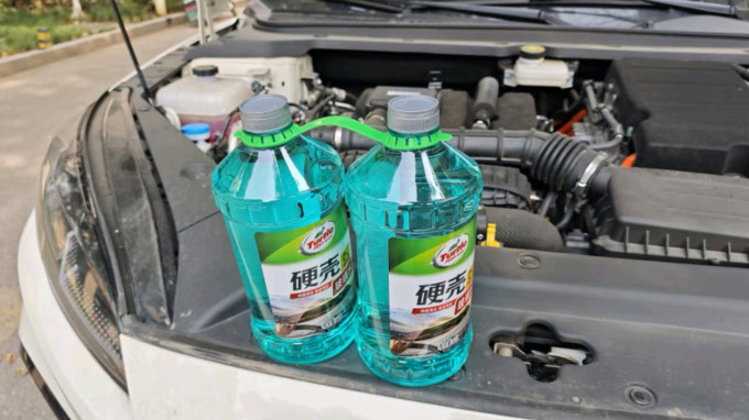 龟牌玻璃水
