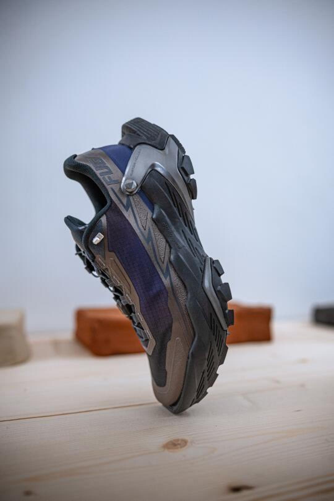 凯乐石FUGA DU黑山·扶光紫:越野跑鞋中的时尚先锋