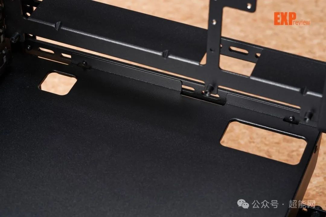酷冷至尊MasterFrame 600机箱评测:轻奢风格,极具自定义潜力