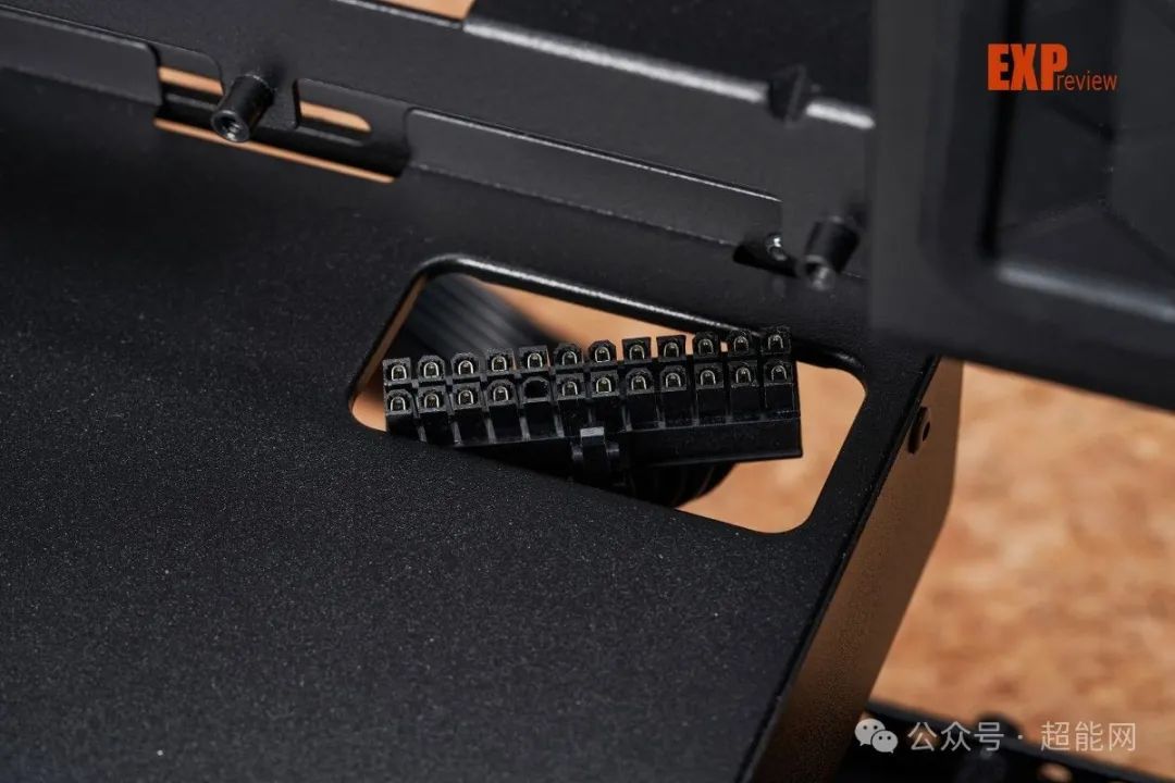 酷冷至尊MasterFrame 600机箱评测:轻奢风格,极具自定义潜力
