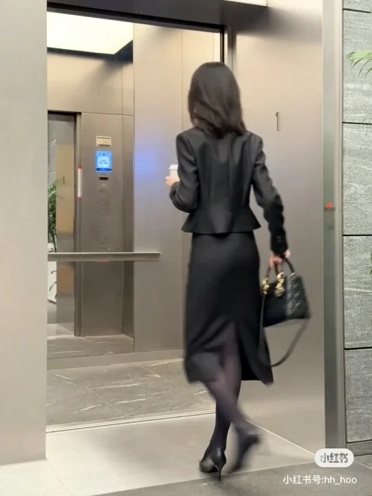 慌慌就是wolford的非官方代言呀