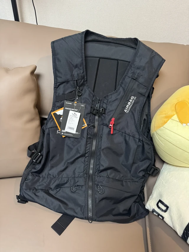 dakine又入一件野雪神器，有人用过吗？