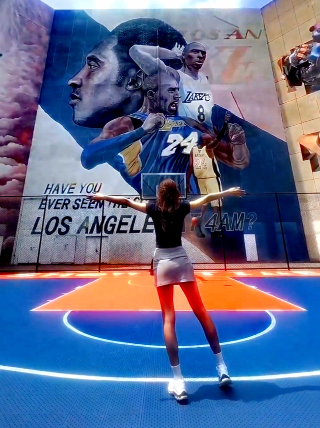 街球场的篮球🏀女神