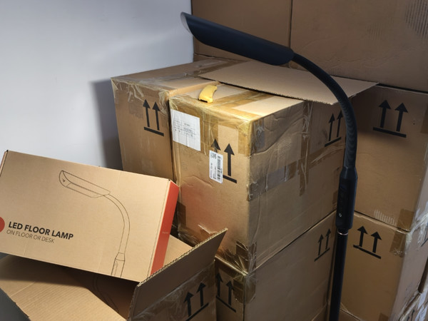 泽宝品牌taotronics落地灯，学习护眼灯，最后一批库存，出完无补！