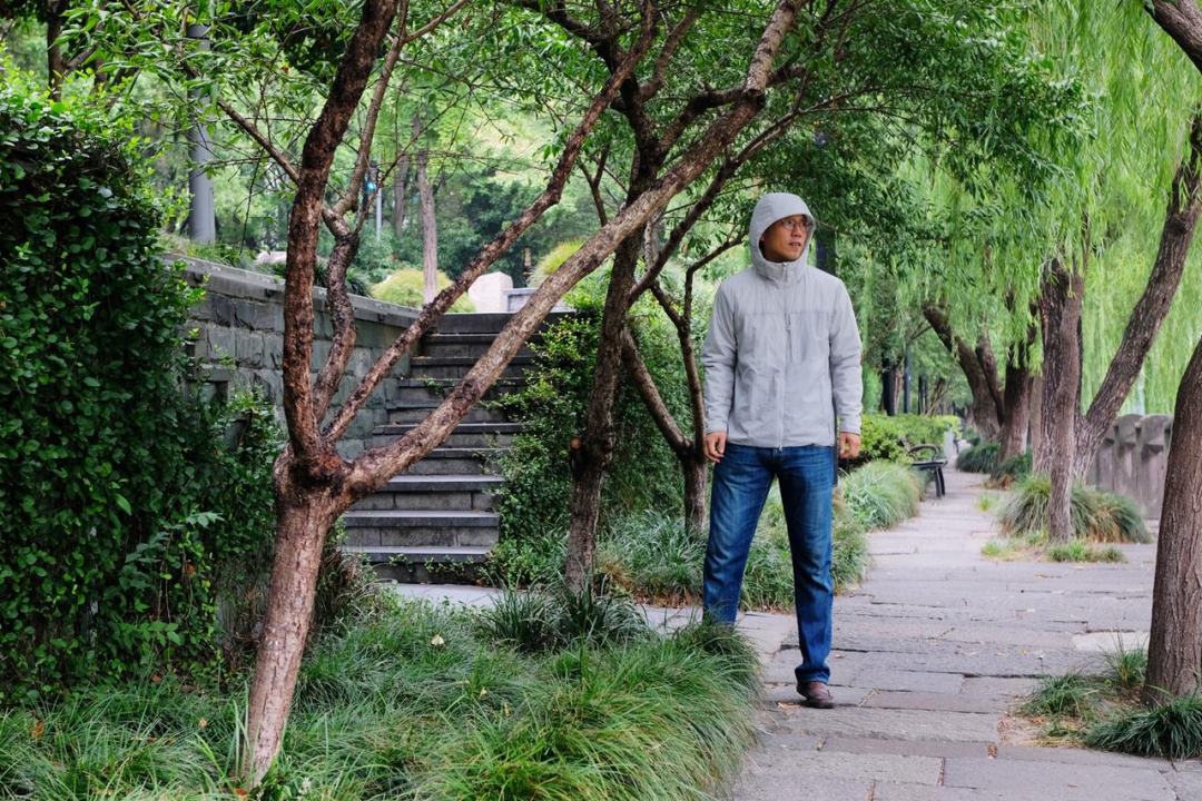 罗嘉良畅享City Walk：北京定居13年品味城市魅力