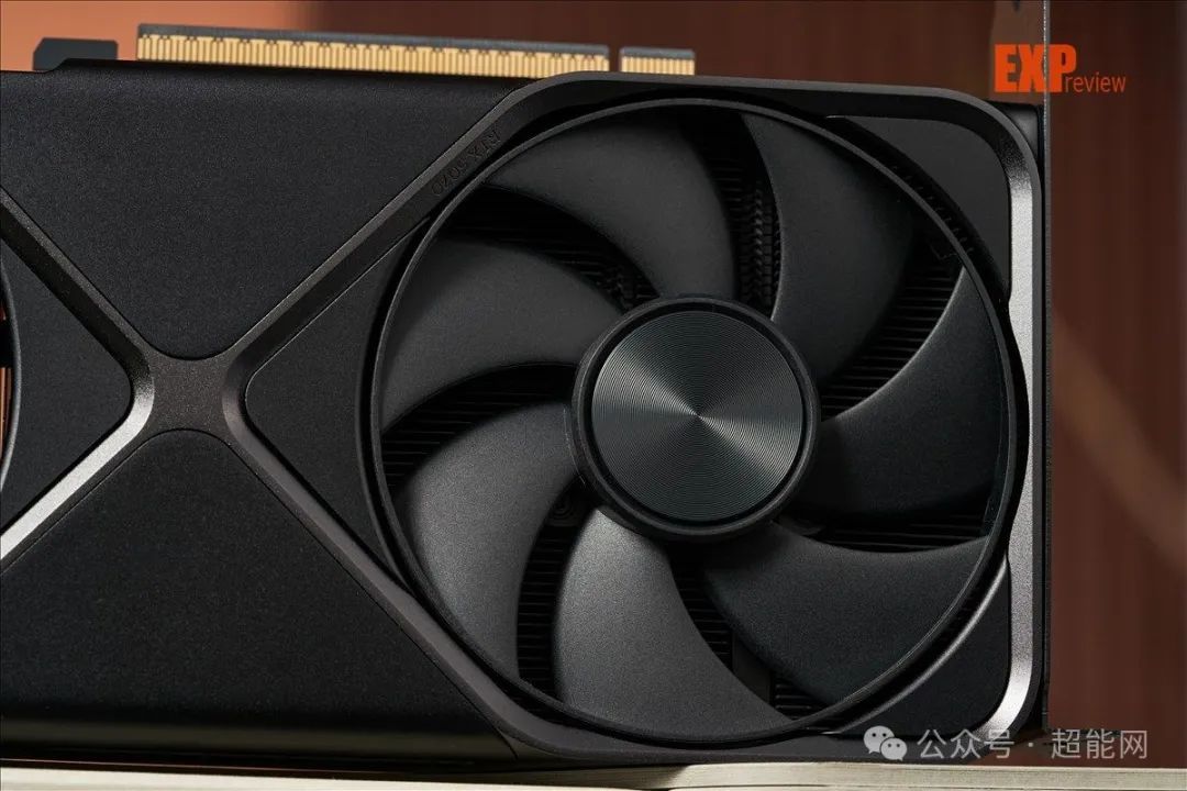 GeForce RTX 5070显卡天梯榜首发评测:起售价下探,胜在更全能