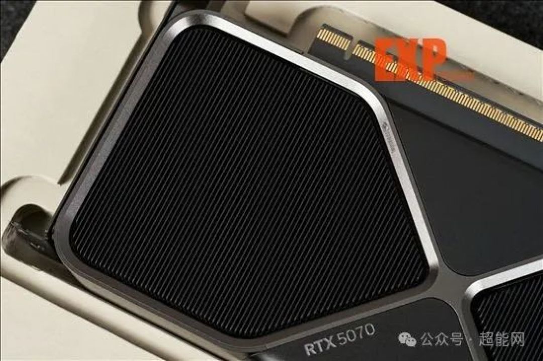 GeForce RTX 5070显卡天梯榜首发评测:起售价下探,胜在更全能