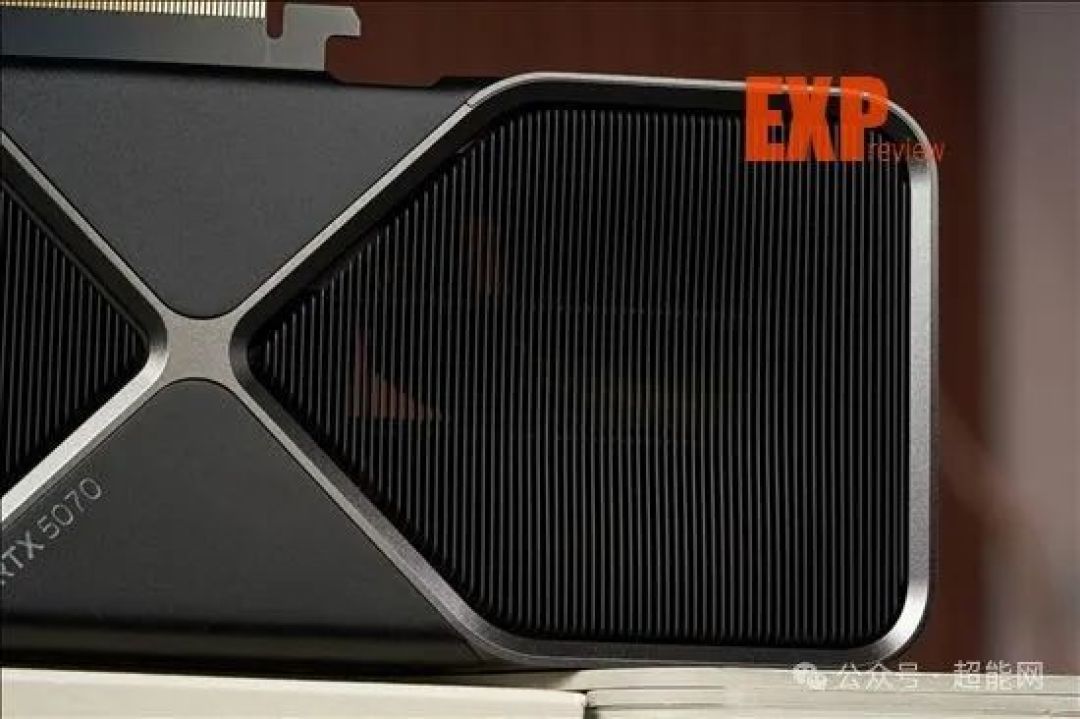 GeForce RTX 5070显卡天梯榜首发评测:起售价下探,胜在更全能